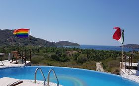 Casa Arcoiris Zihuatanejo B&B